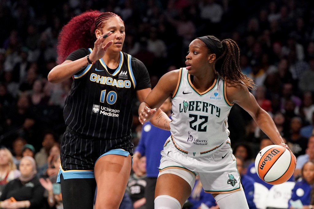Chicago Sky beat New York Liberty 91-85 to snap 5-game skid