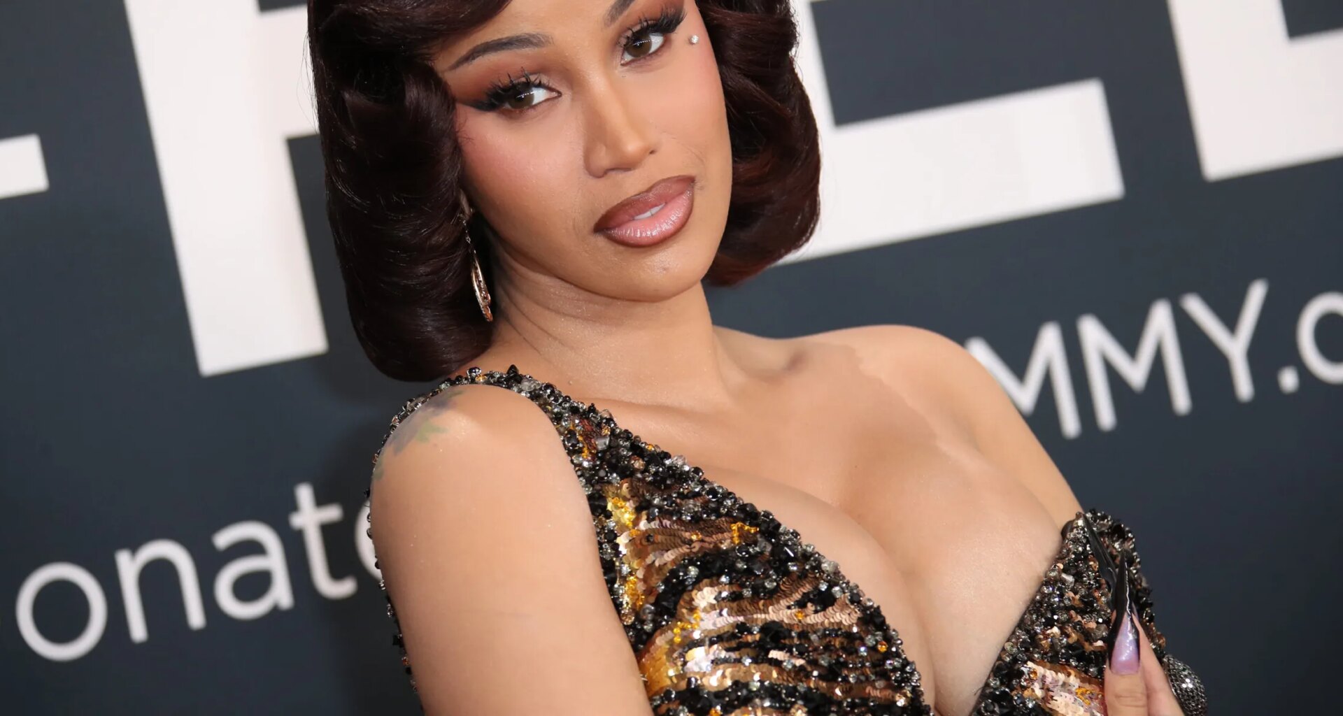 Fans Drag Cardi B Into Nicki Minaj & JAY-Z Beef Over New Single