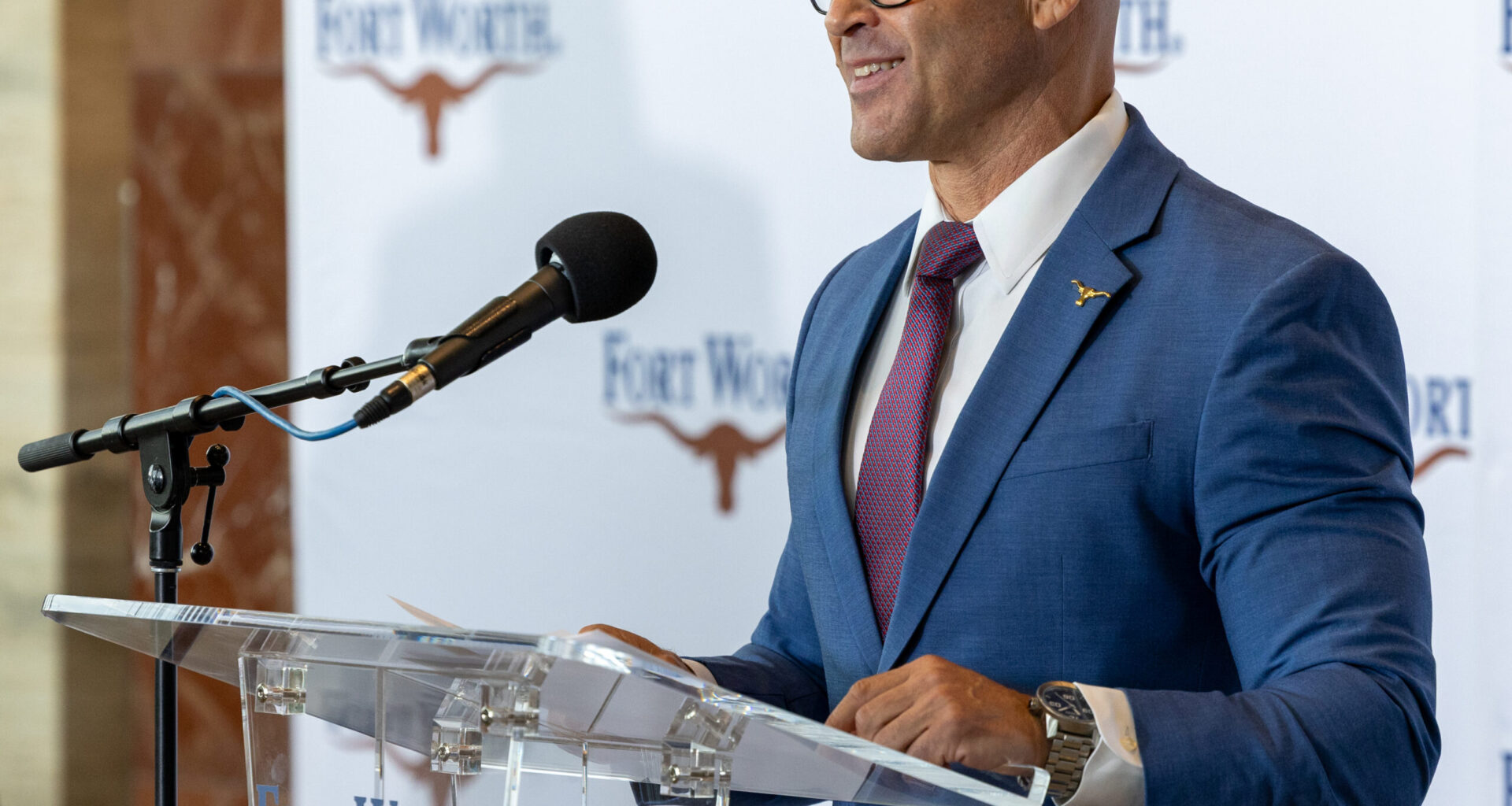 Eddie Garcia introduced as 28th police chief of Fort Worth
