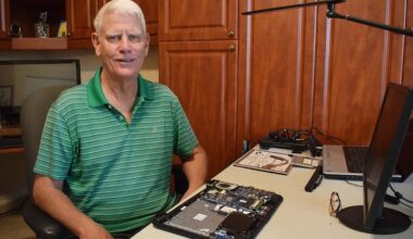 Retired ‘Tech Fairy’ Rebuilds Old Computers and Gives Them to Folks Who Can’t Afford One–700 Gifted So Far
