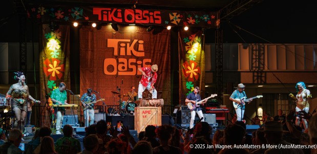 A live band performing on stage at the event.(Jan Wagner)