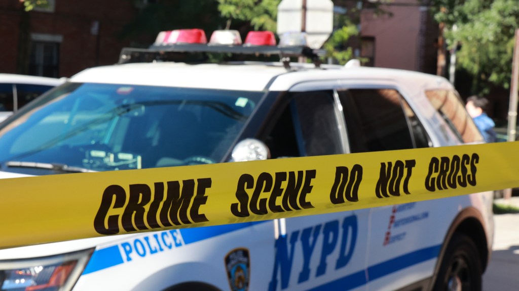 Man, 32, fatally gunned down at Bronx street corner