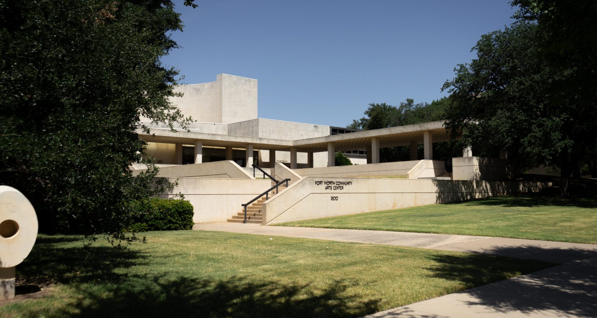 Fort Worth artists worry about lost opportunities for young talent since center’s closure