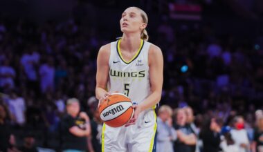 Bueckers Breaks WNBA Rookie Scoring Record at Los Angeles