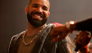 Fan Sings Kendrick Lamar's "Not Like Us" For Drake In Denmark