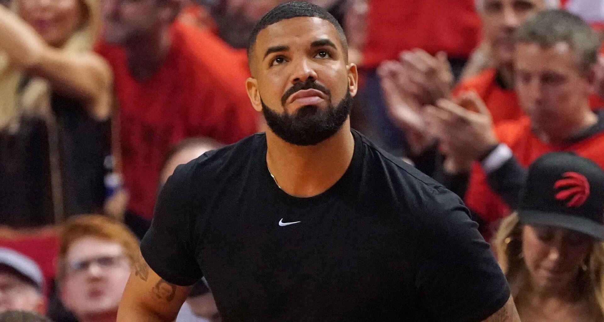 Drake Calls Out Artists Hating On Him To Roll Out Their Albums