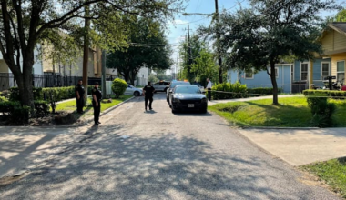 Man claims self defense after fatally shooting girlfriend who pointed gun at him in east Houston