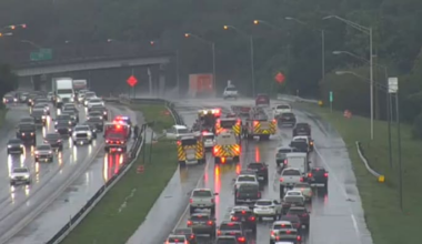 Crash shuts down lanes on I-295 at 103rd