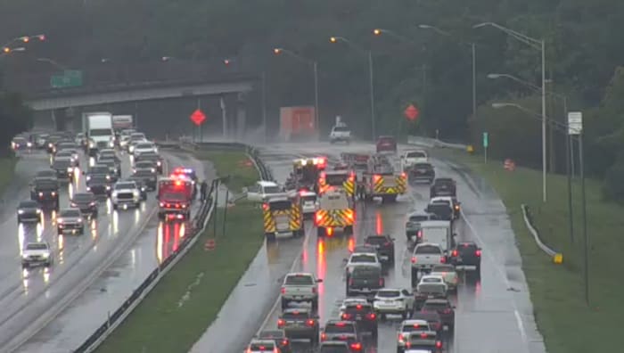 Crash shuts down lanes on I-295 at 103rd