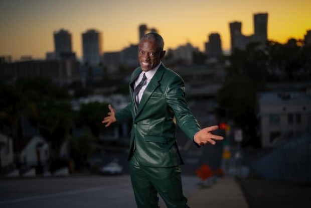 San Diego blues and gospel vocal dynamo Earl Thomas will celebrate his 65th birthday with a Sunday concert at Winston's in Ocean Beach. (Nelvin C. Cepeda / The San Diego Union-Tribune)
