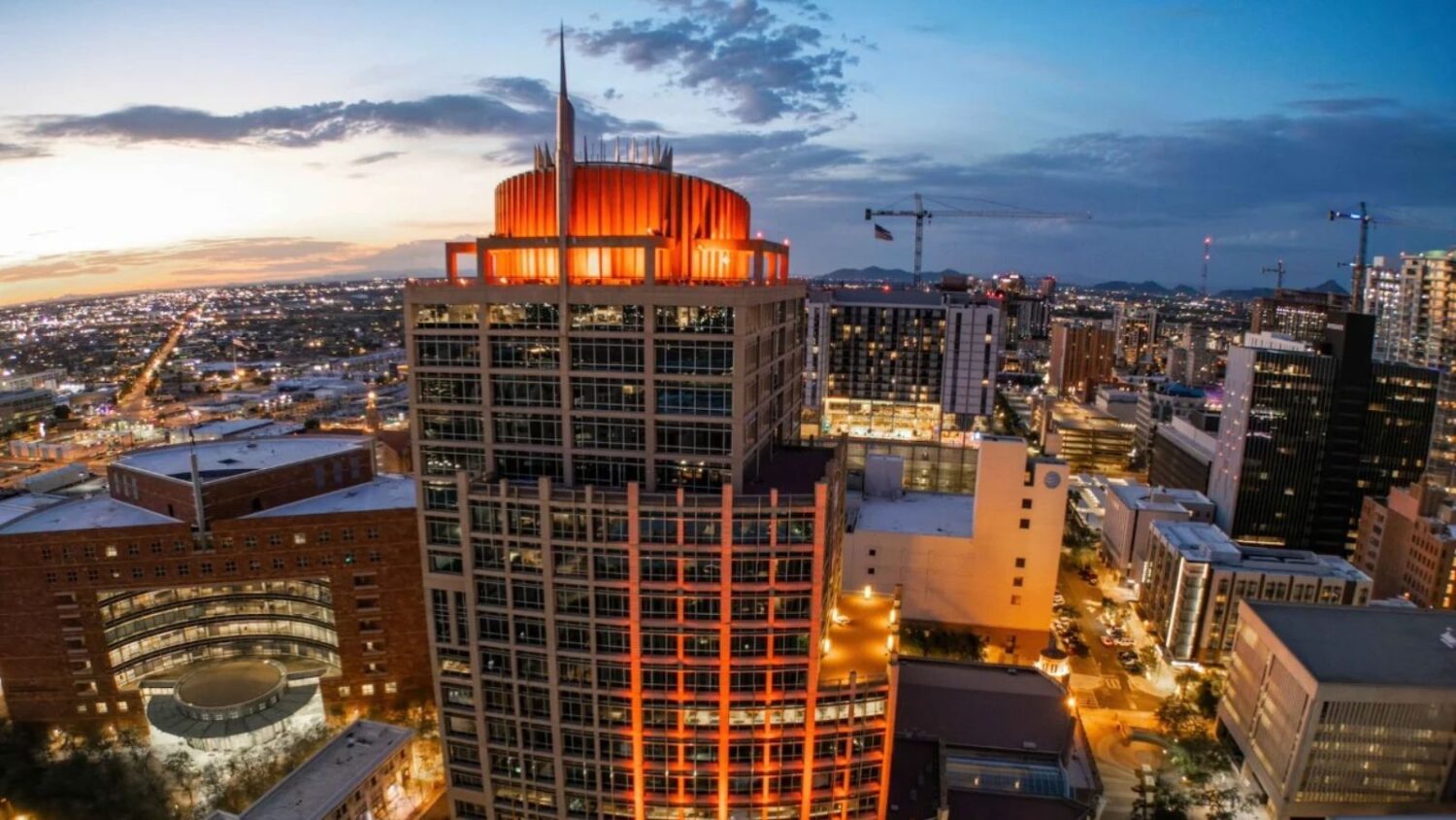 Economic study ranks Phoenix No. 4 in nation for growth...