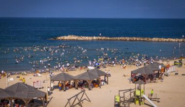 Weather experts predict shattering of records as extreme heatwave hits Israel