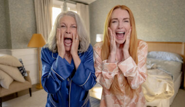 (L-R) Jamie Lee Curtis as Tess Coleman and Lindsay Lohan as Anna Coleman in Freakier Friday.