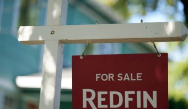 Weekly mortgage rates fall again as September rate cut seems likely