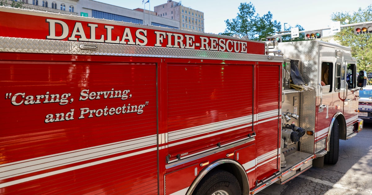 Dozens of Dallas firefighters respond to fire at abandoned building in North Oak Cliff