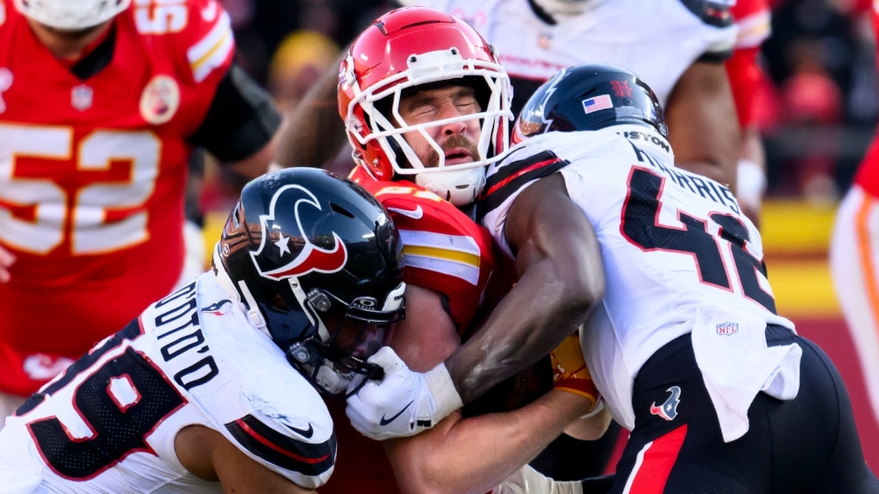 Linebacker Christian Harris returns to action for the Houston Texans