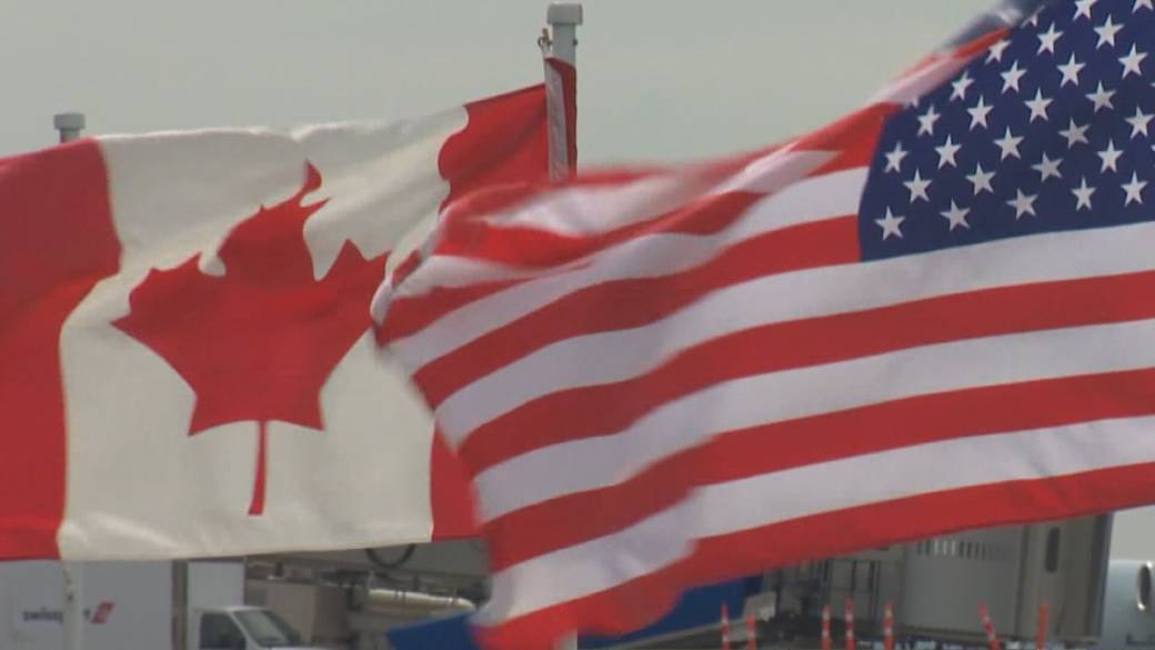 Click to play video: 'New poll sheds light on how Canadians feel about tariff negotiations with the United States'