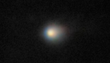 This Visiting Interstellar Comet Just Keeps Getting Weirder