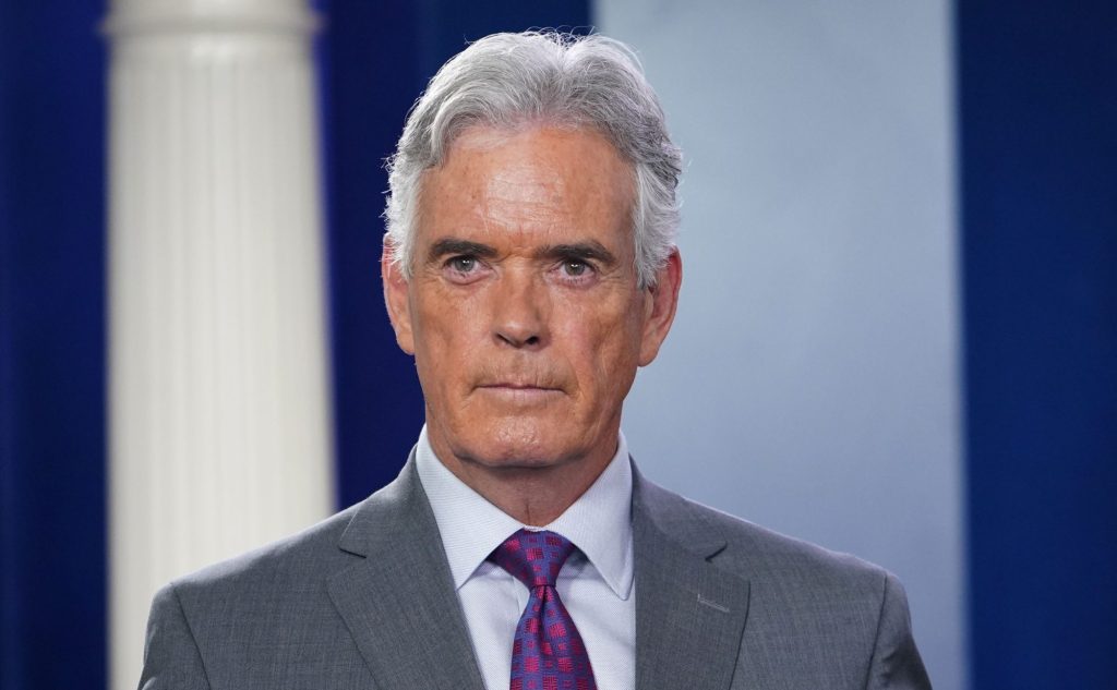 Fox News anchor John Roberts hospitalized with ‘severe’ malaria – Chicago Tribune