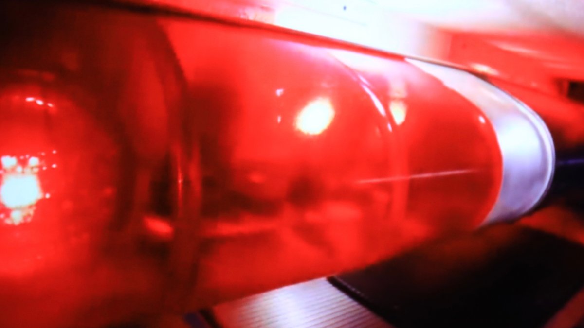 Vehicle goes 1,000 feet off Angeles Crest Highway in Altadena; 1 injured – NBC Los Angeles