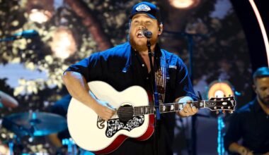 Luke Combs checks off iconic Chicago bucket list item – NBC Chicago