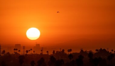 Extreme heat warning extended in Los Angeles – NBC Los Angeles