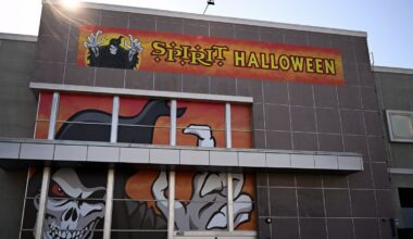 When does Spirit Halloween open? – NBC Chicago