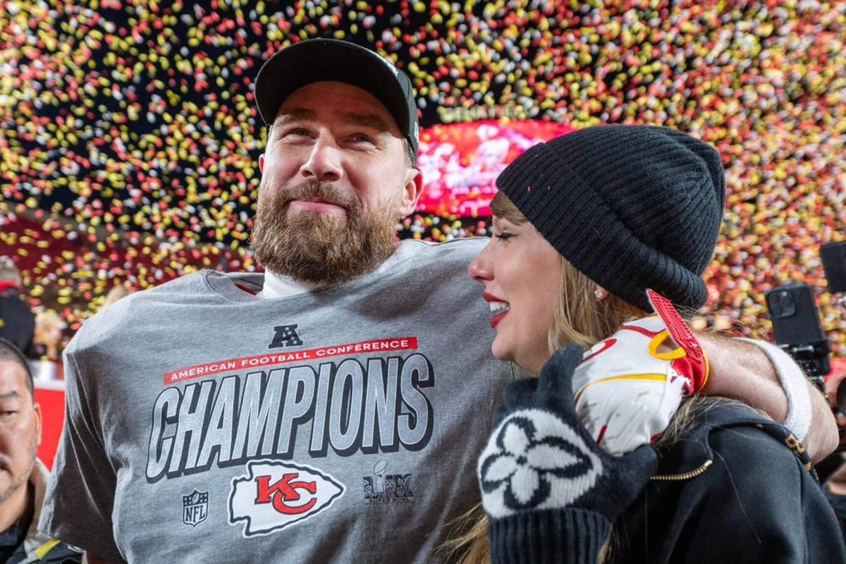 With Taylor Swift as guest, Kelce brothers’ podcast could reach ‘New Heights’