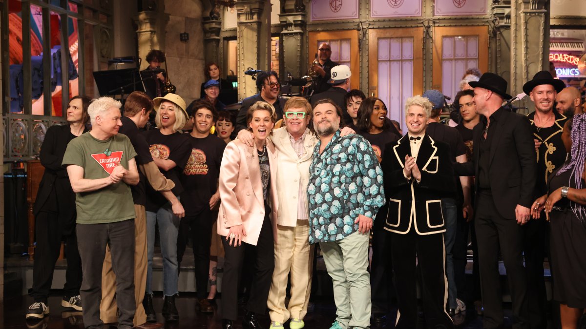 Emil Wakim hints that he was let go from Saturday Night Live – NBC Chicago