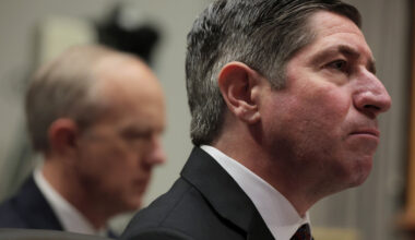 New OPM director estimates 300,000 federal job cuts this year, no plans to relocate jobs from DC