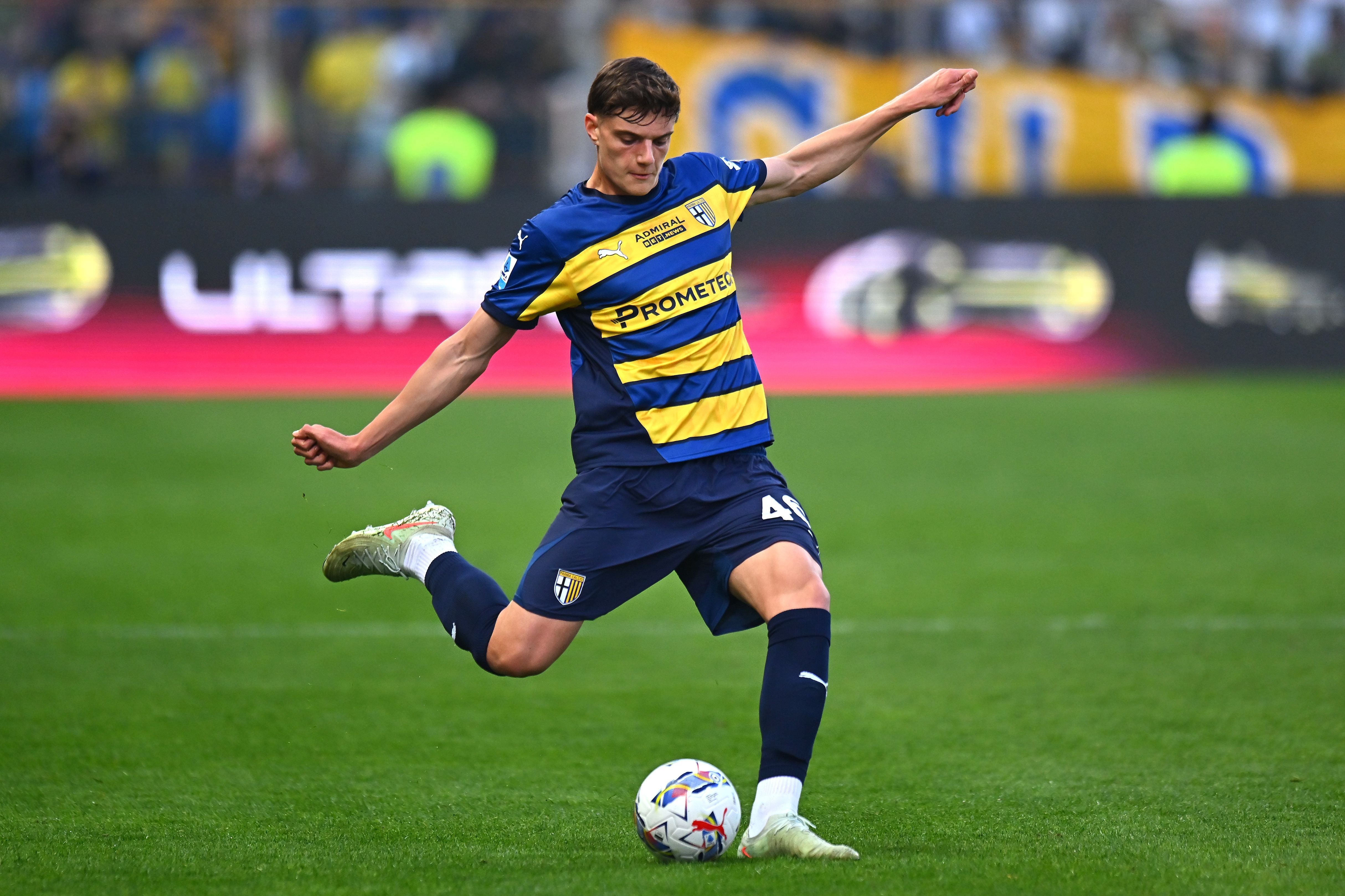Liverpool want to sign defender Giovanni Leoni