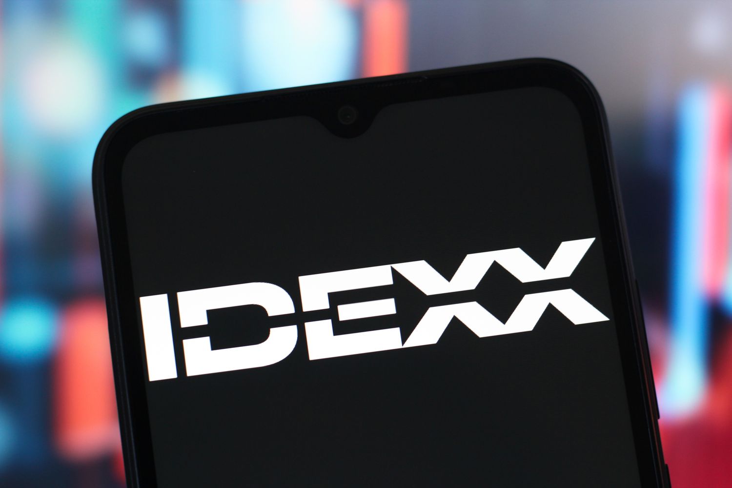 IDEXX Laboratories Stock Jumps as Pet Health Care Firm Lifts Full-Year Outlook