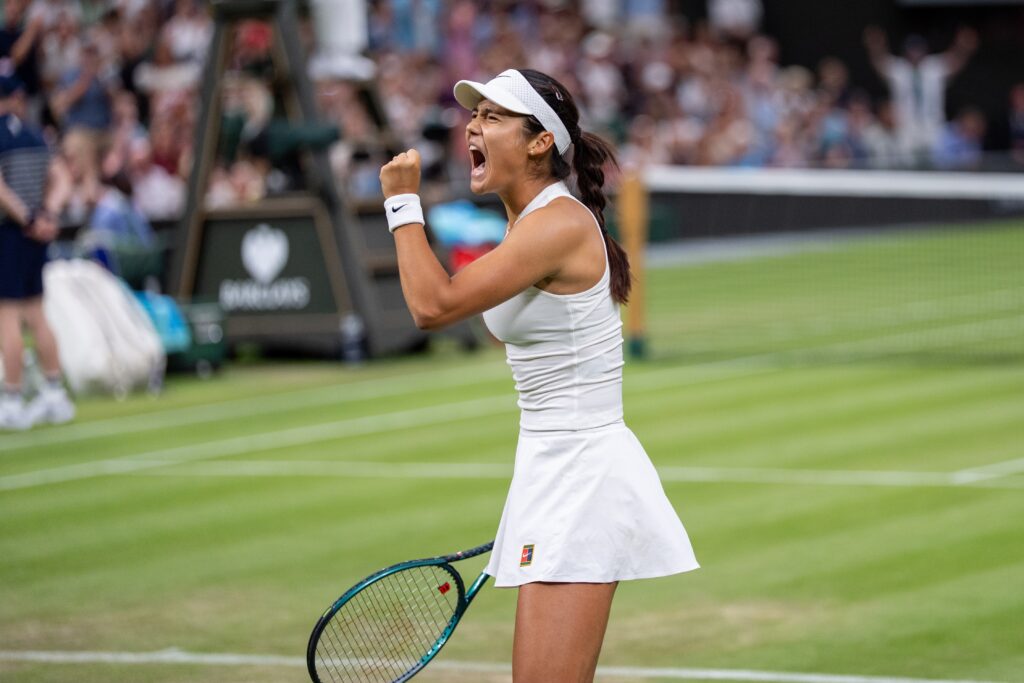 Emma Raducanu pumps her fist and shouts