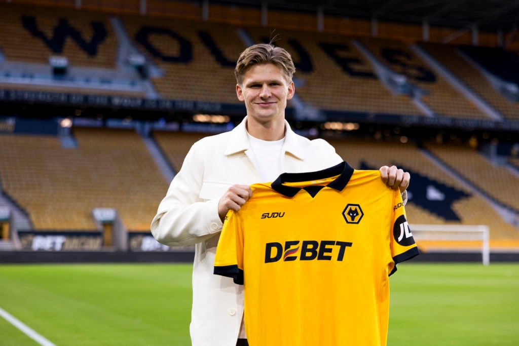Wolverhampton Wanderers Unveil New Signing David Moller Wolfe