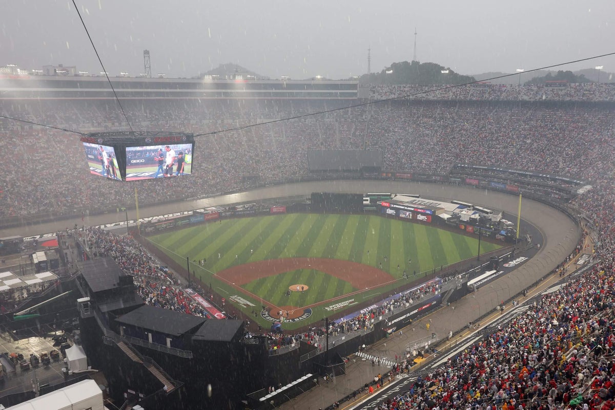 Speedway Classic, despite logistical issues, broke attendance mark that stood since ’54