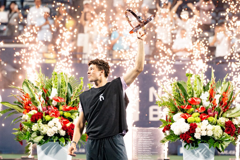 Ben Shelton lifts the trophy after winning the 2025 Canadian Open
