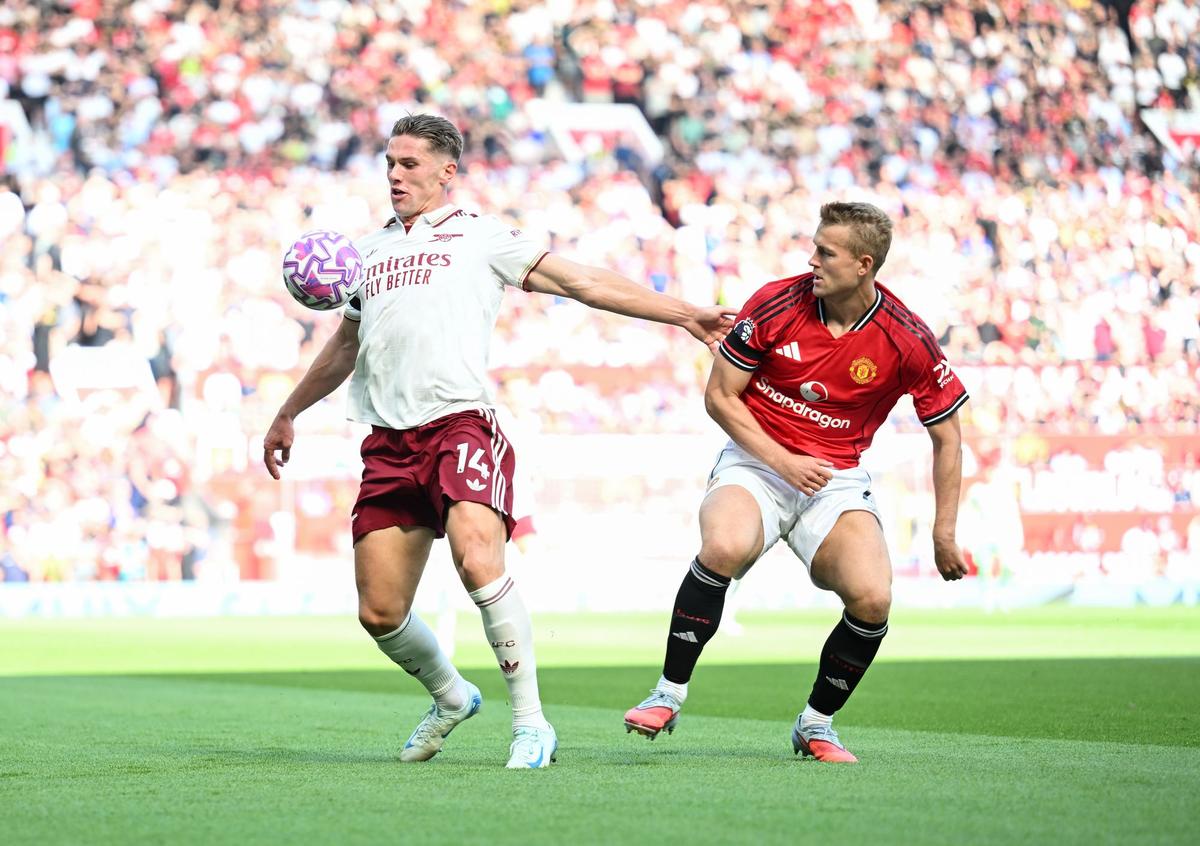 Manchester United vs Arsenal FC LIVE: Premier League match stream, latest team news, lineups, TV, prediction