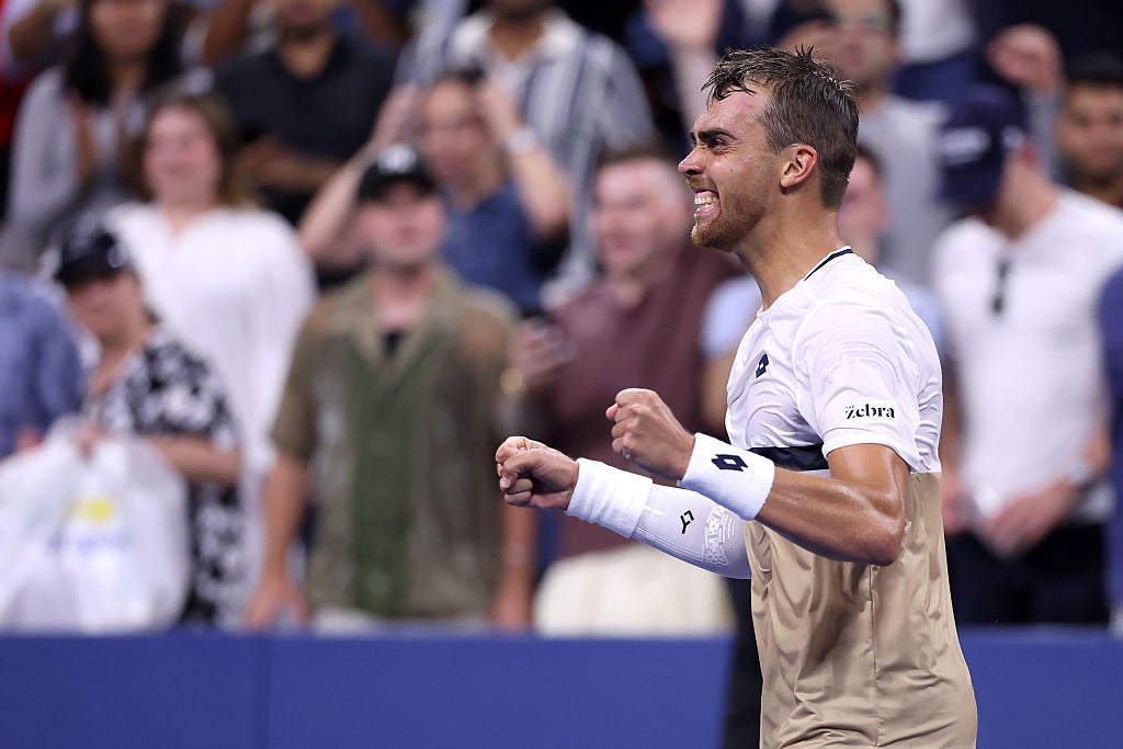 Bonzi prevailed amid wild scenes in New York