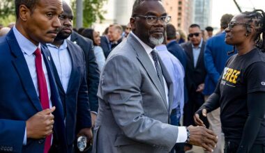 Chicago Mayor Orders City to Counter Trump Troop Deployment