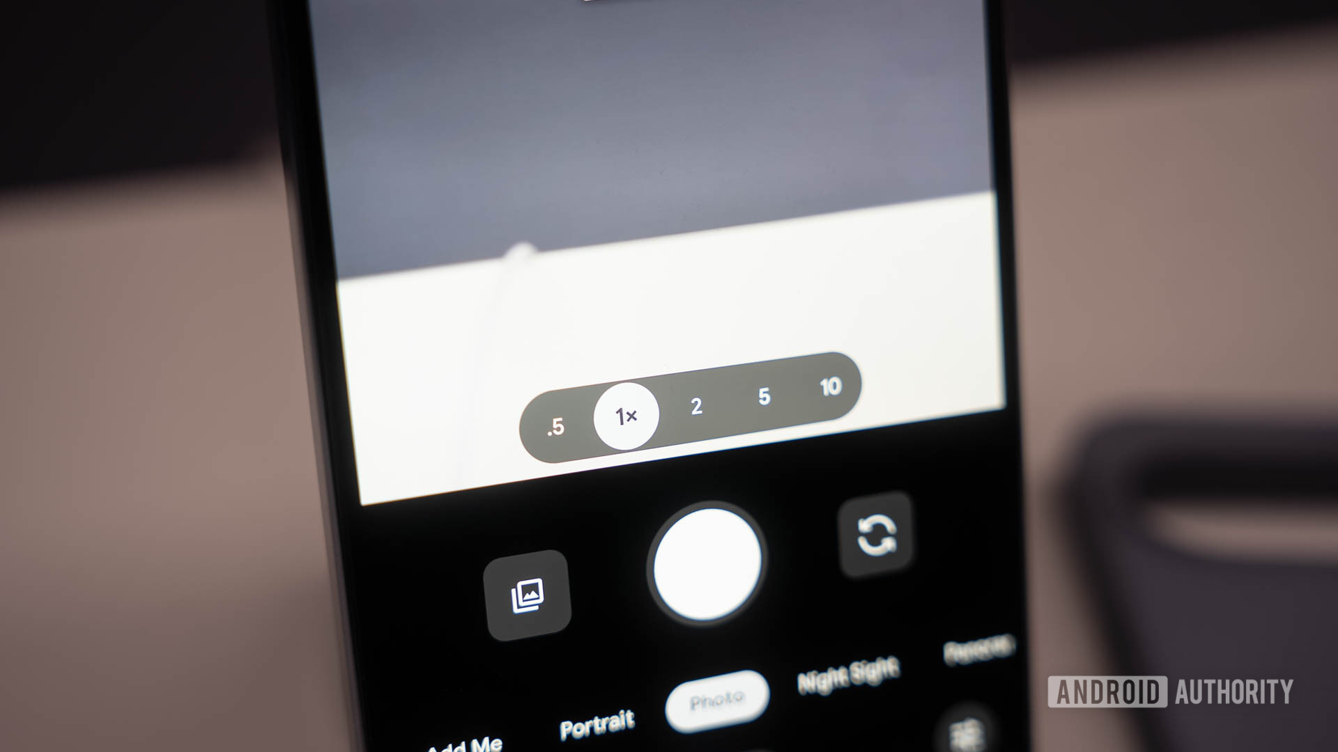Google Pixel 9 Pro 10x Zoom Button