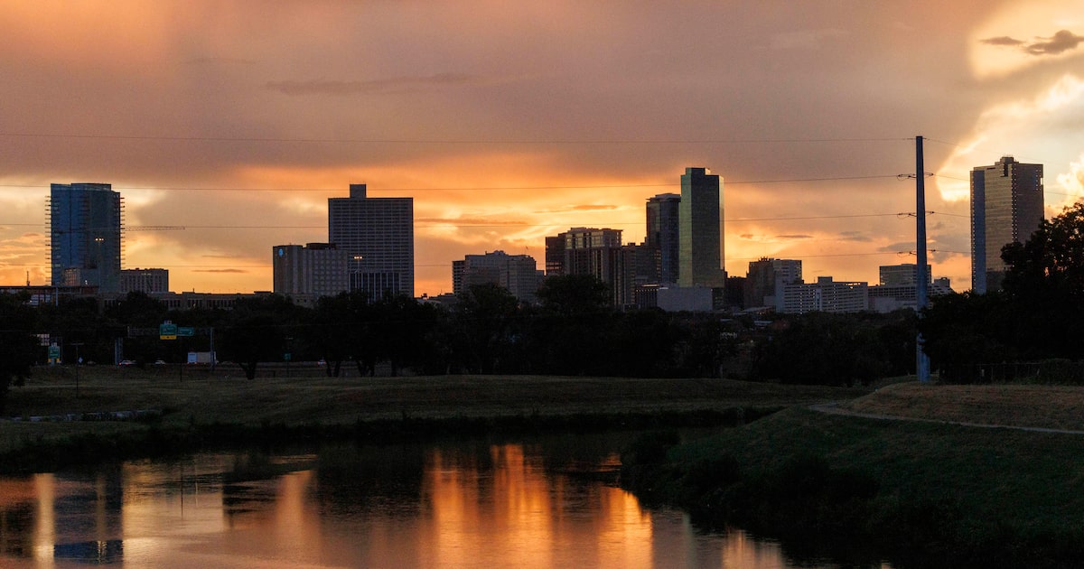 Fort Worth tops Dallas among large U.S. cities for economic growth, report says