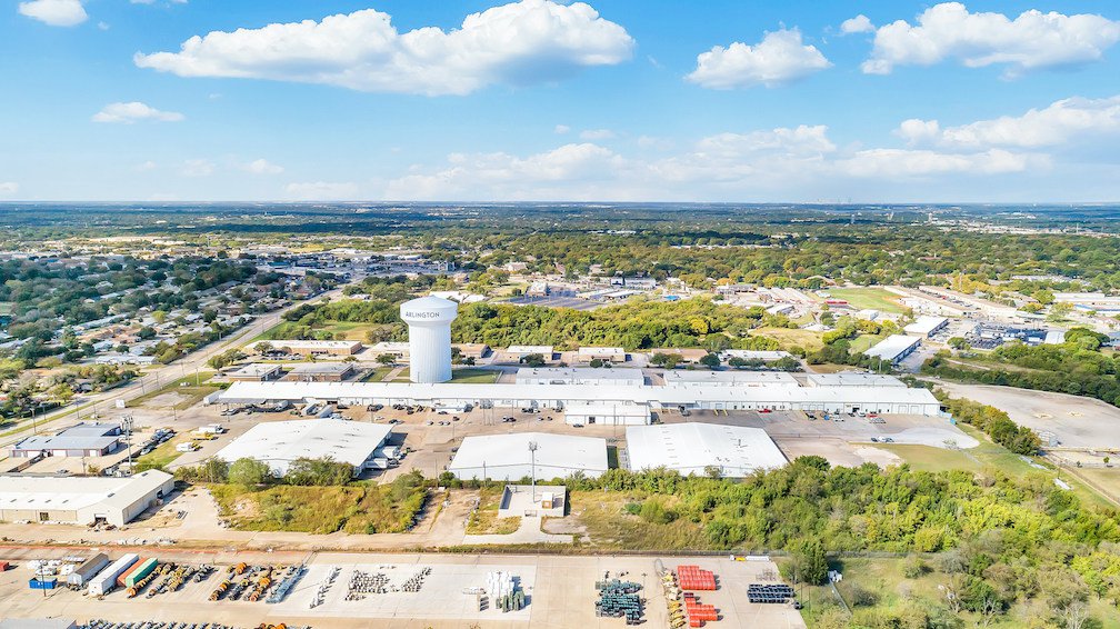 Harbor Capital Expands Portfolio with Acquisition of Shoreline Business Park in Arlington, TX