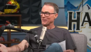 Kevin Harvick's blunt Iowa NASCAR assessment: 'This car sucks' image