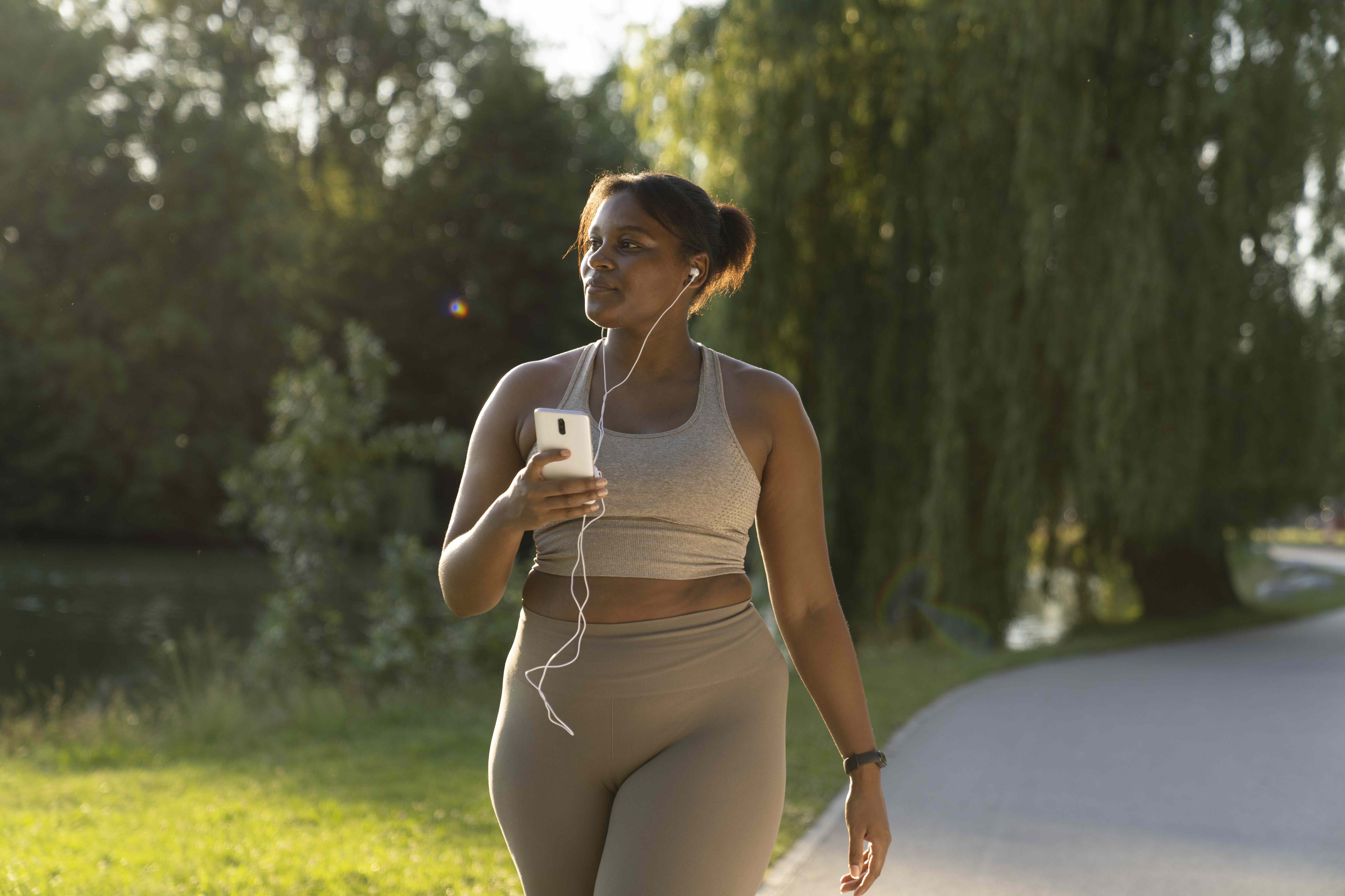 The 6-6-6 Walking Trend Promises Benefits For Weight Loss and Heart Health. What Do Experts Think?
