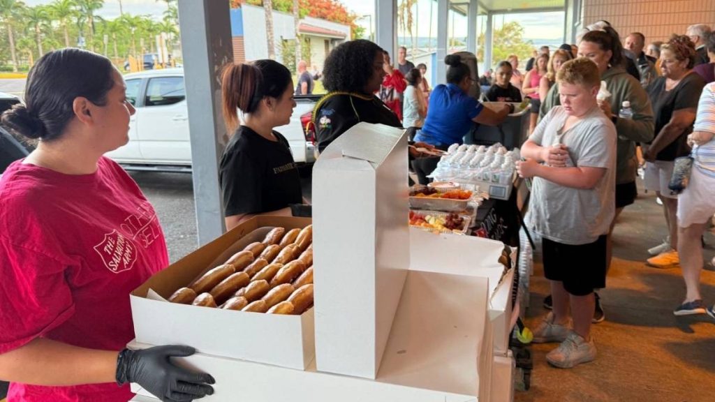 Salvation Army serves up breakfast — and comfort — to those sheltering in Hilo during tsunami warning : Big Island Now