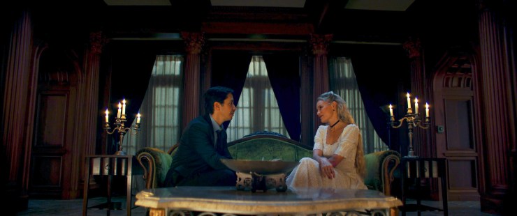 Justin Long and Kate Bosworth in House of Darkness - Coyotes