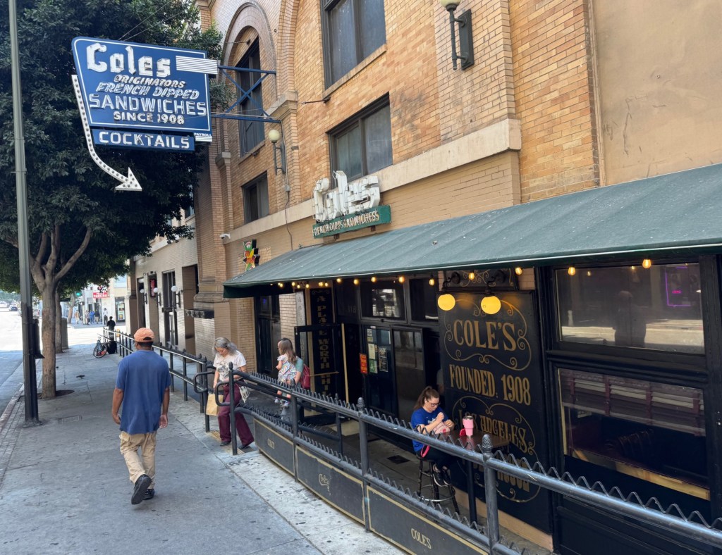 At Cole’s French Dip, one last lunch amid early LA atmosphere – Daily News