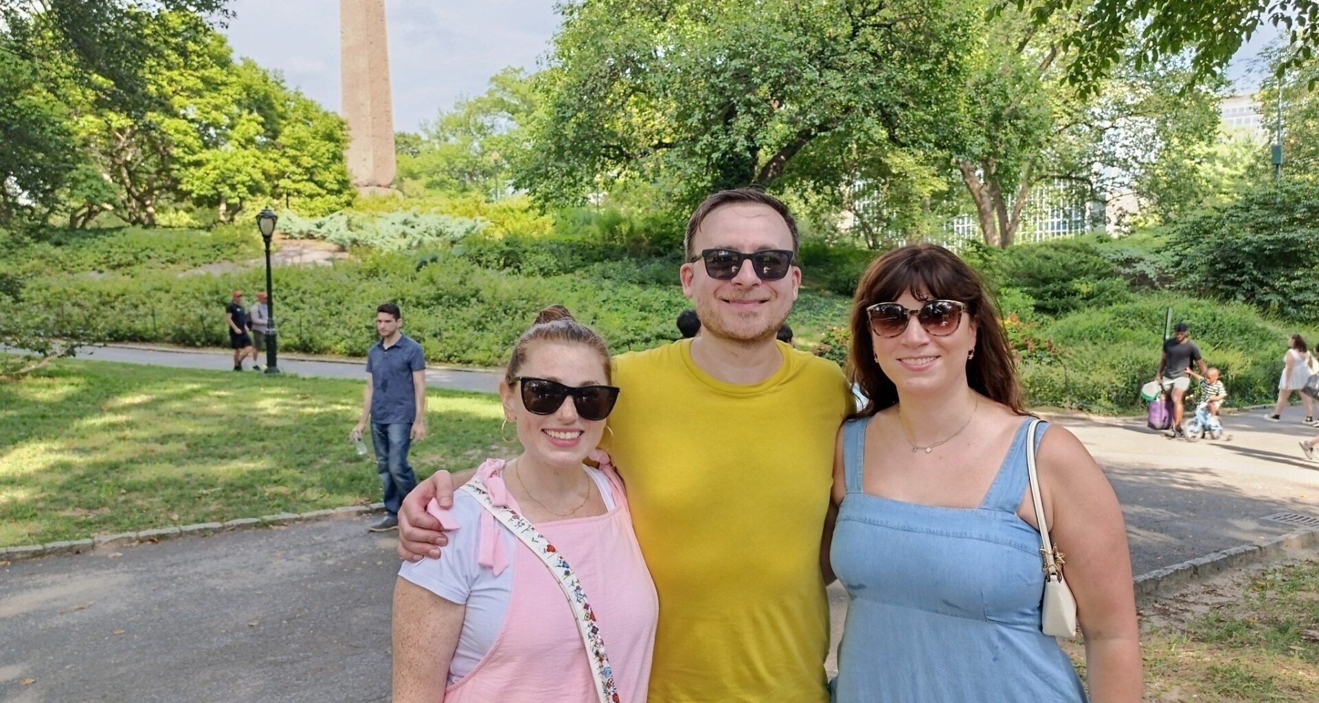 At a picnic in the park, increasingly isolated young NY Jews let their identities show