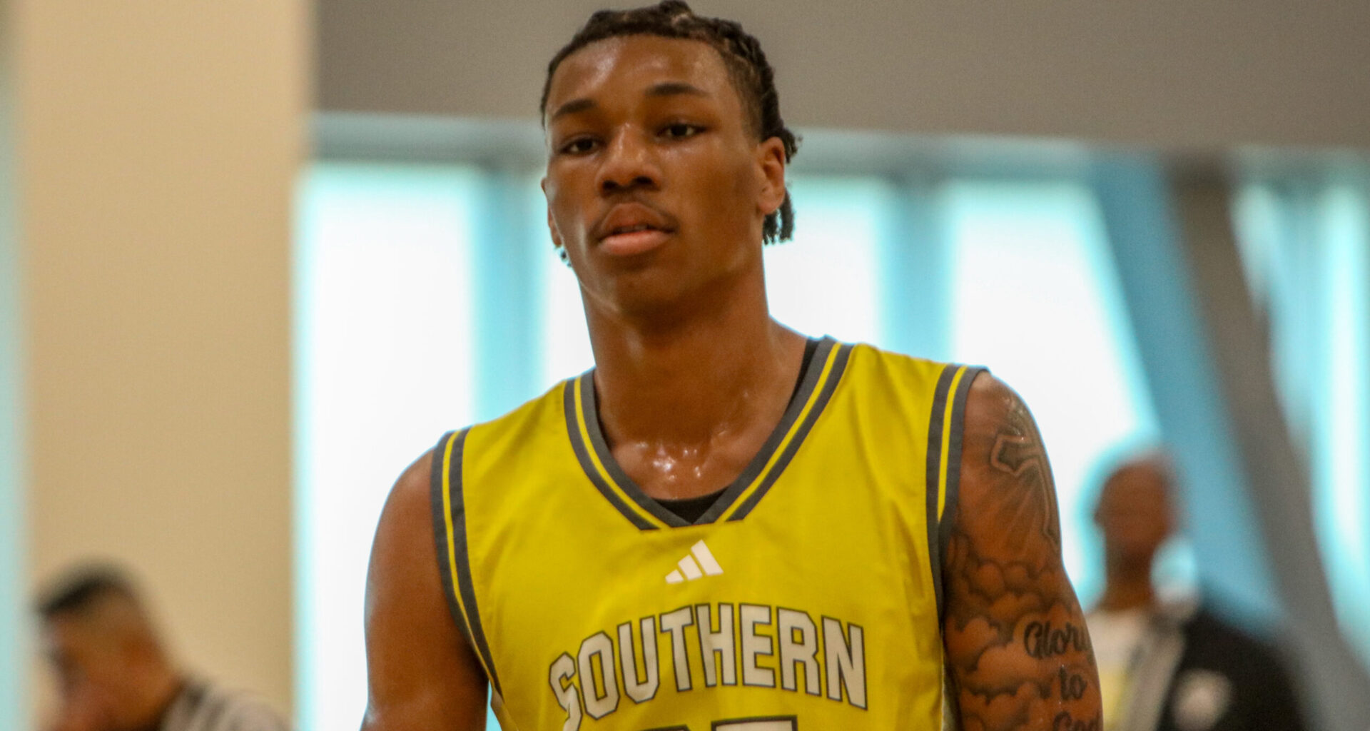 Top-40 overall recruit Davion Adkins down to 6 schools