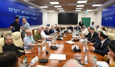 Netanyahu to convene security cabinet Thursday evening to approve Gaza war plans